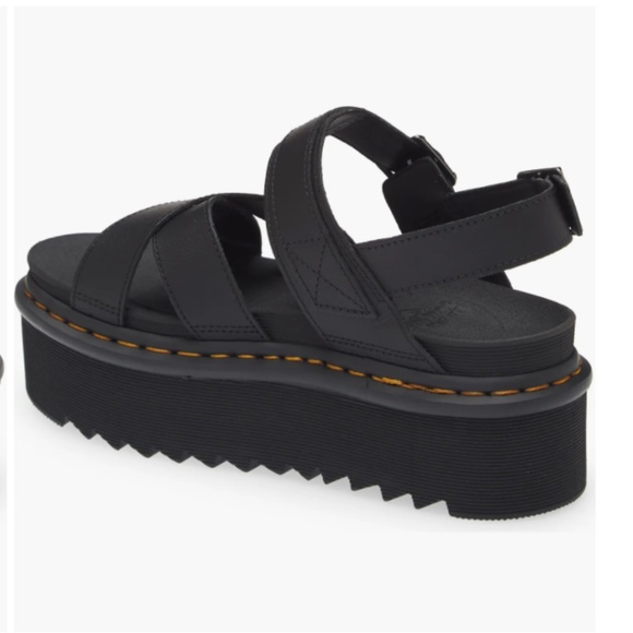 NIB $130 Dr. Martens Voss II Quad Strappy Platform Sandal (Women) in Black! - Picture 2 of 6